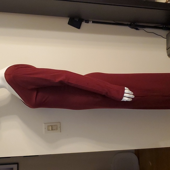 Long Fitted Dress - Picture 4 of 7